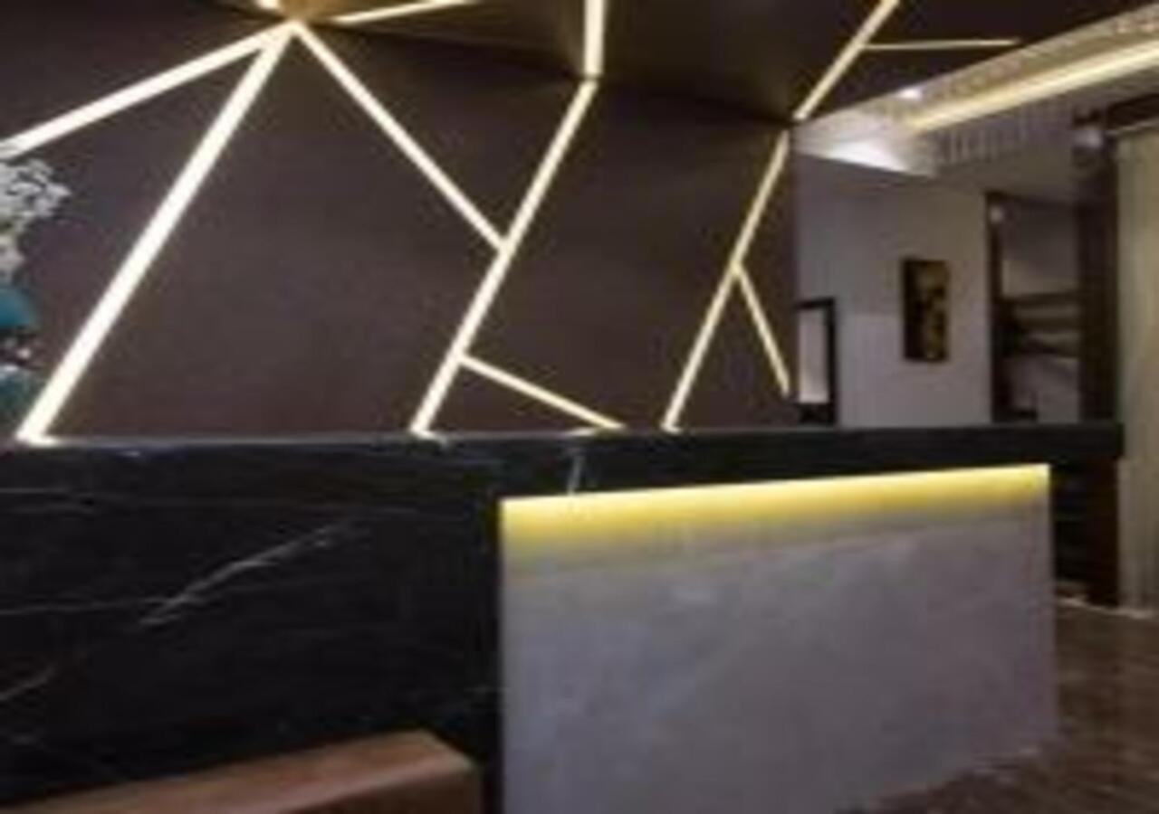 Hotel Meriton Mumbai International Airport T-2 Dış mekan fotoğraf