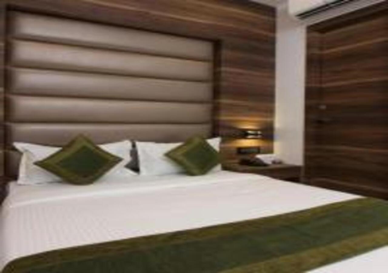 Hotel Meriton Mumbai International Airport T-2 Dış mekan fotoğraf